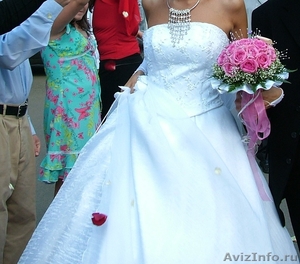 Продам свадебное платье или сдам на прокат - Изображение #2, Объявление #390438
