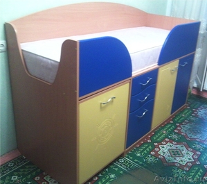 Детская кровать с встроенным выдвижным столом - Изображение #2, Объявление #724792